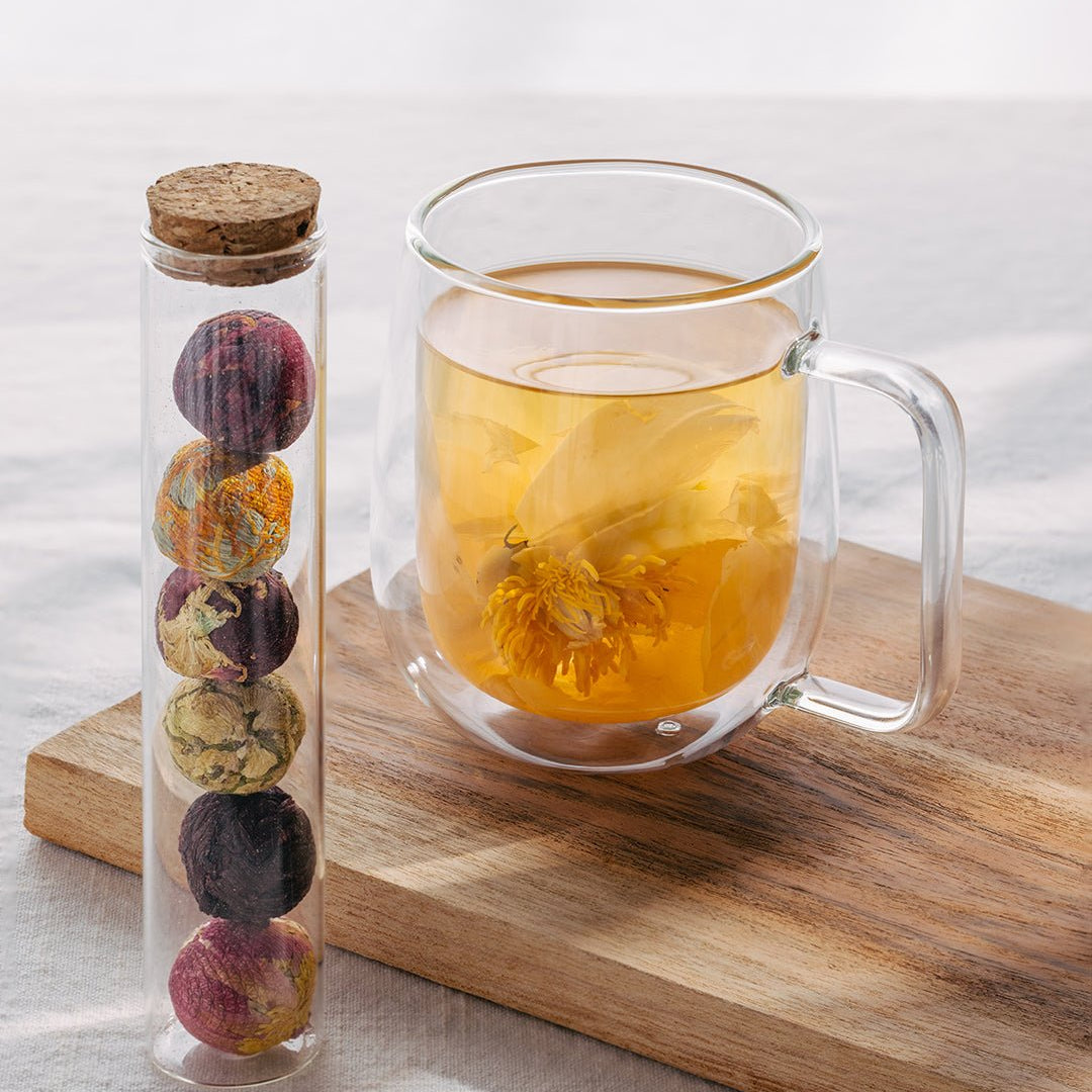 Better Tea Co. - Blooming Tea Christmas Crackers: Bright florals