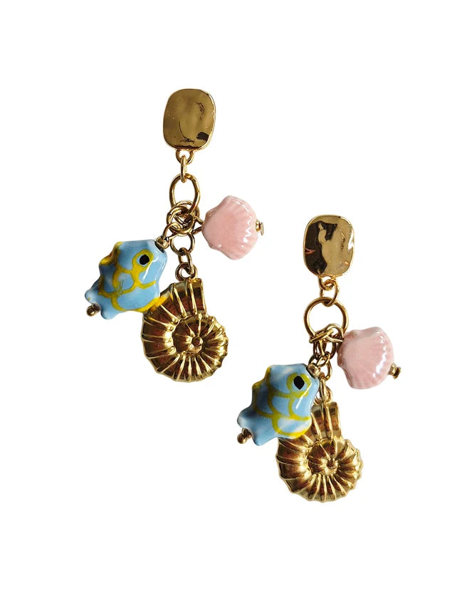 Zoda Accessories - Shell charm earrings