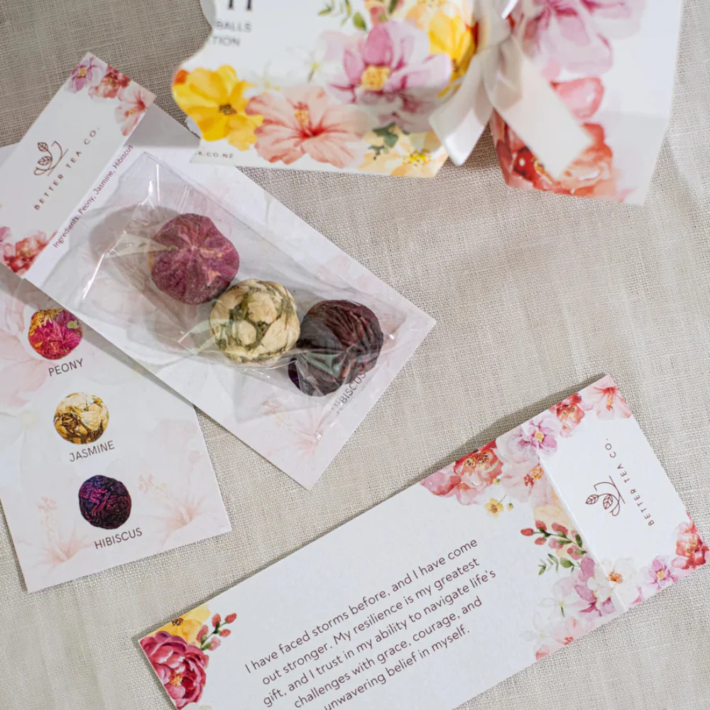Better Tea Co. - Blooming Tea Christmas Crackers: Bright florals