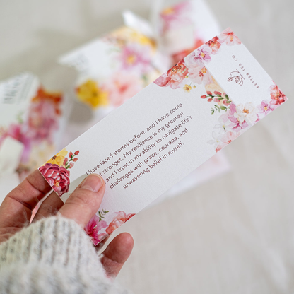Better Tea Co. - Blooming Tea Christmas Crackers: Rustic neutrals