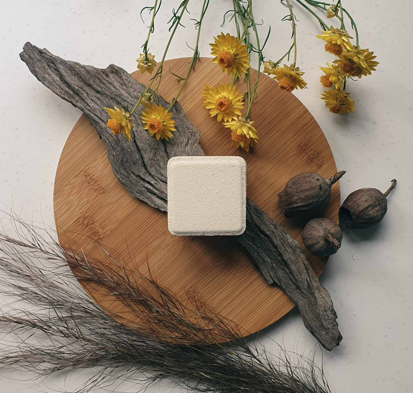 Lady Myrtle - Bush Essence - Shower Steamer large - native essential oils