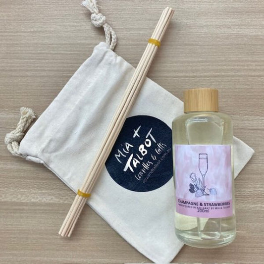 "Champagne & Strawberries" - Reed Diffuser