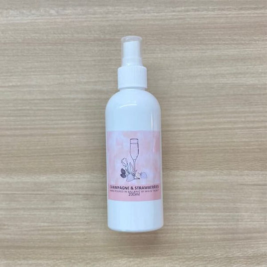 "Champagne & Strawberries" - Room Spray
