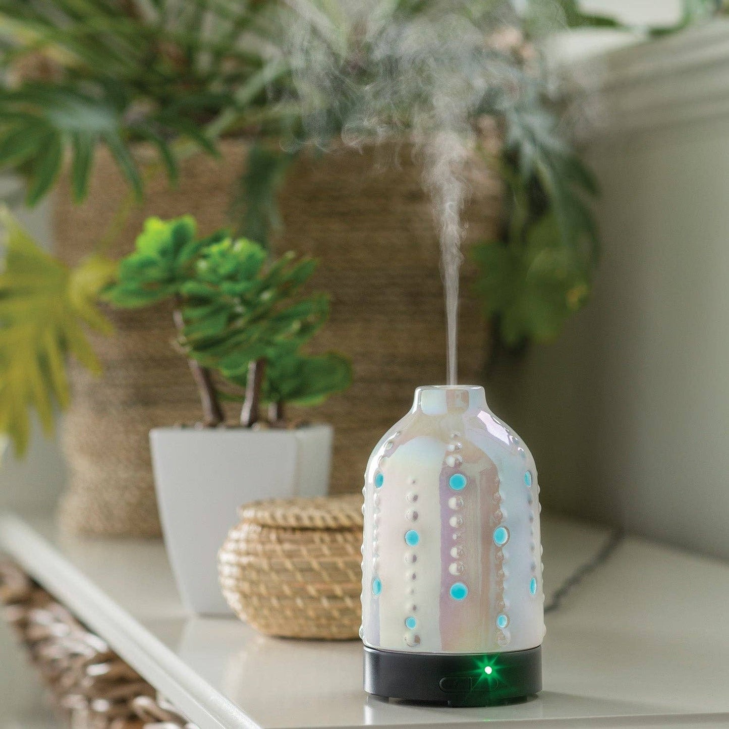 Candle Warmers Australia - Pearlescent Ultrasonic Aroma Diffuser - RRP $59.95 